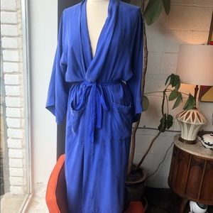 Vintage Neiman Marcus periwinkle silk robe OS